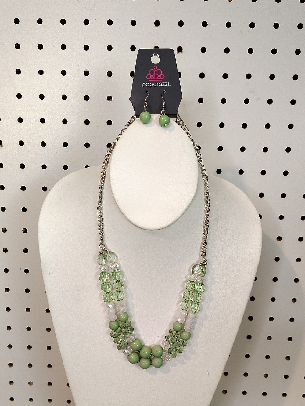 paparazzi Light Green Beaded Necklace with Matching Earrings